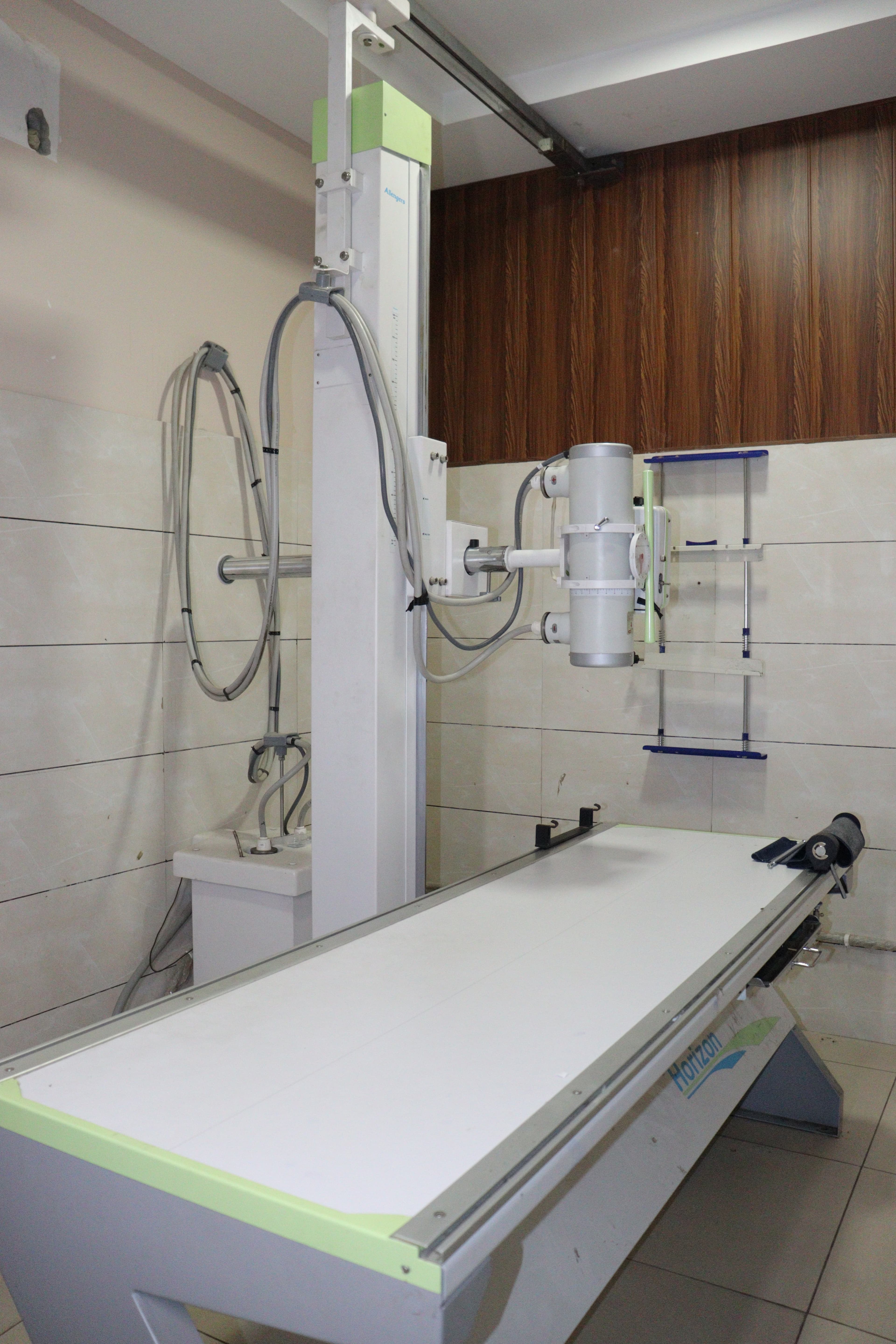 X-ray room with digital radiography equipment